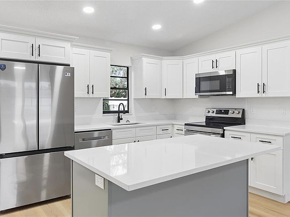4th image of 10341 CASPIAN STREET