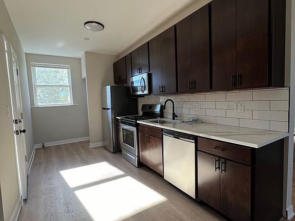 3rd image of 3501-07 W Sunnyside Ave #3507-2