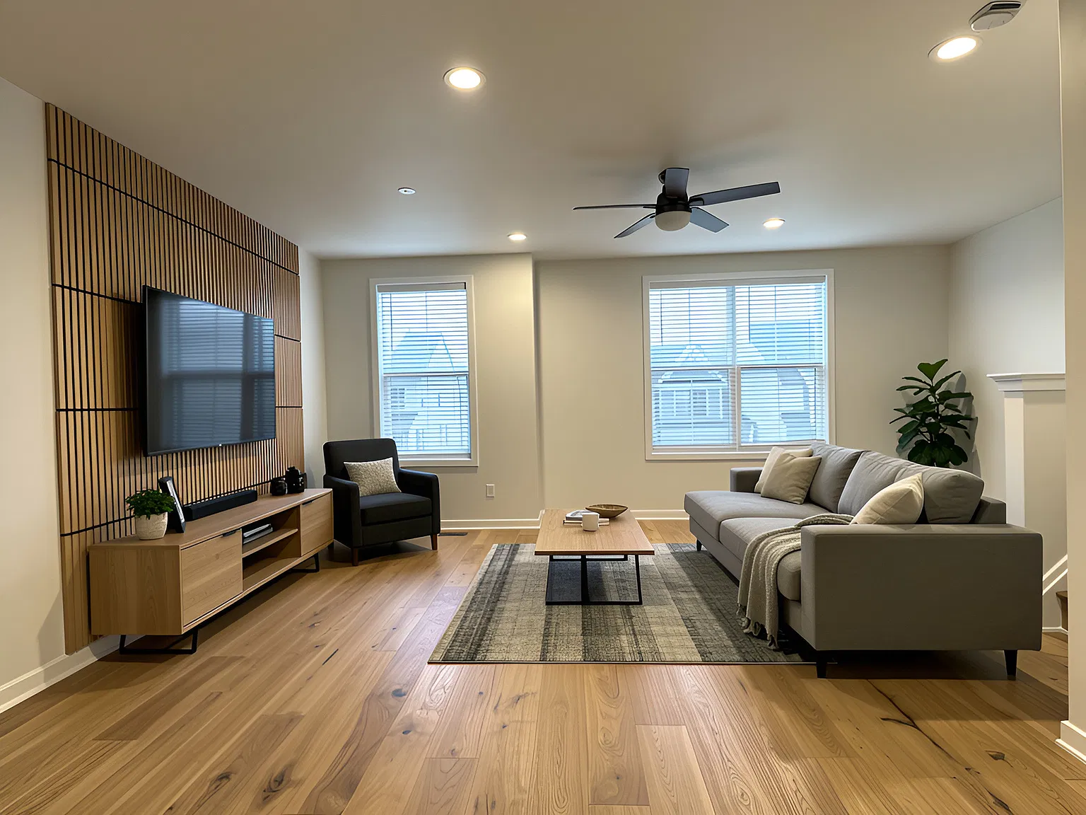 3 bed, 2027 sqft, $4,000 — Photo 4
