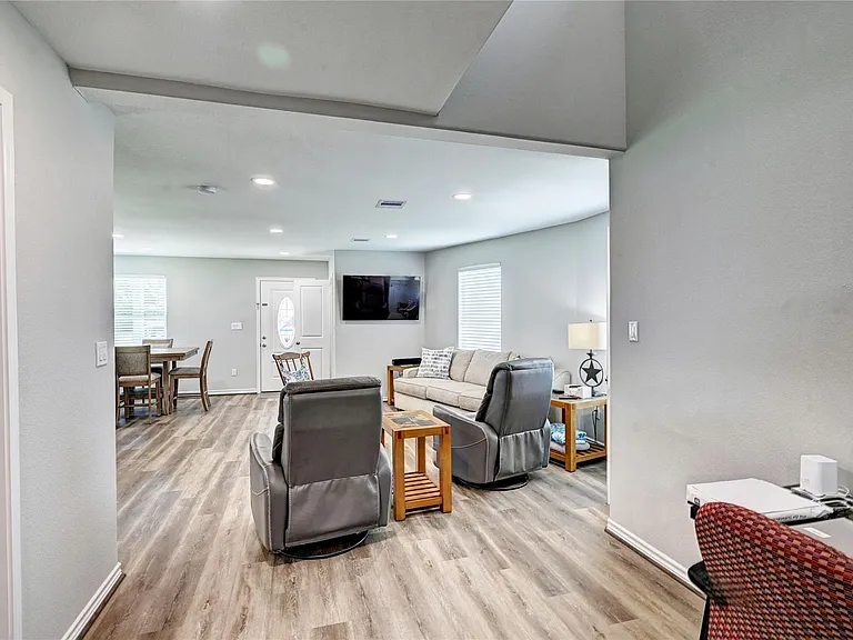 268 Sunrise Dr — Photo 44