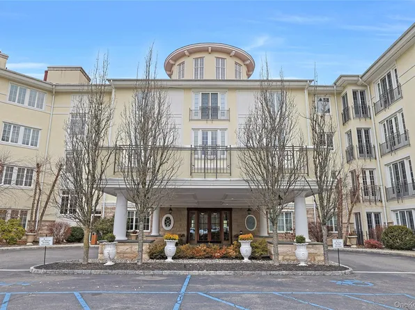 506 Trump Park, Shrub Oak, NY 10588