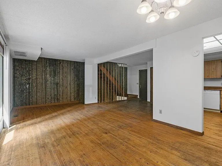 Van Cleve Townhomes — Photo 12