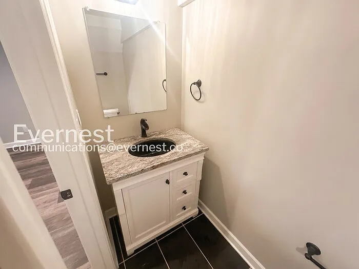 1902 Brent Ln — Photo 16