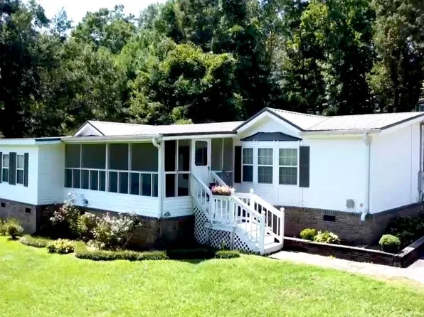 39 Hathorne Dr, Anniston, AL 36201