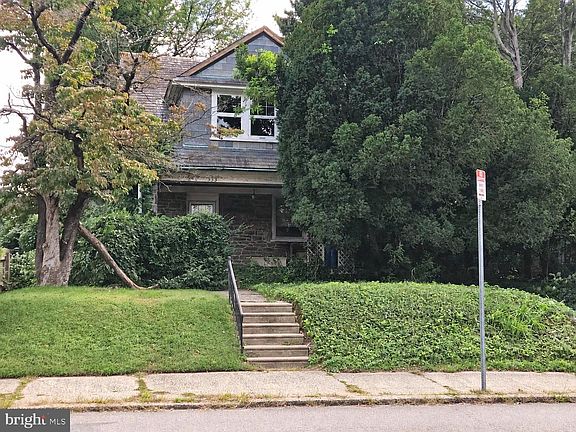 2nd image of 533 Hermit St