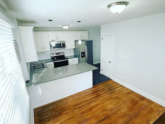 4th image of 1601 Sheridan St