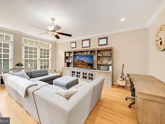 4th image of 2802 Thaxton Ln