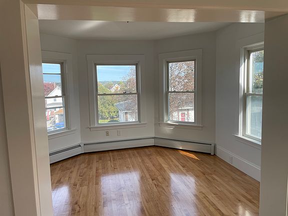 4th image of 11 Providence St #2