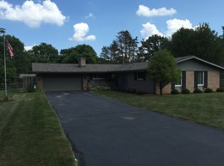 2424 Periwinkle Dr, Bellbrook, OH 45305