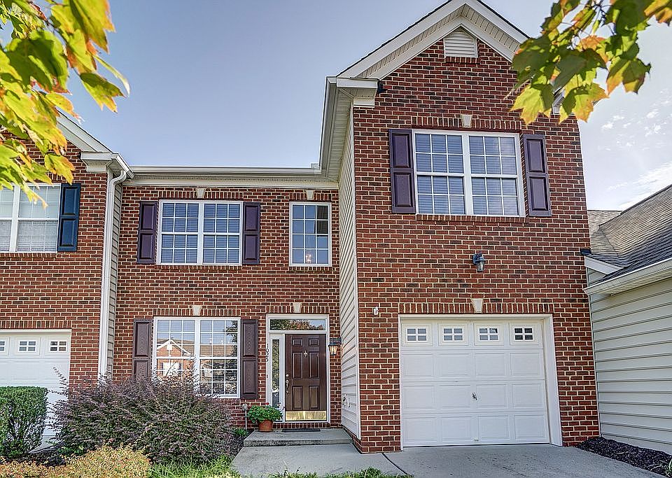 1st image of 1025 Parkland Pl