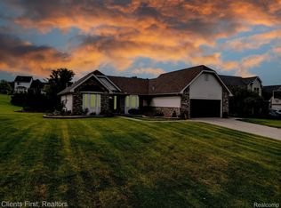 4144 Brookstone Ct, Howell, MI 48843