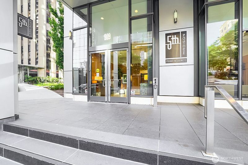 2nd image of 909 5th Avenue #1103