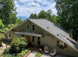 1710B Summit Trl, Hiawassee, GA 30546