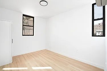 Rented by Nolita Group