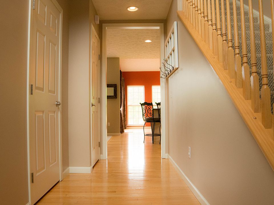 1st image of 569 Brookline Ct