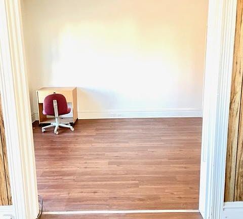 5th image of 163 N Bedford St #2