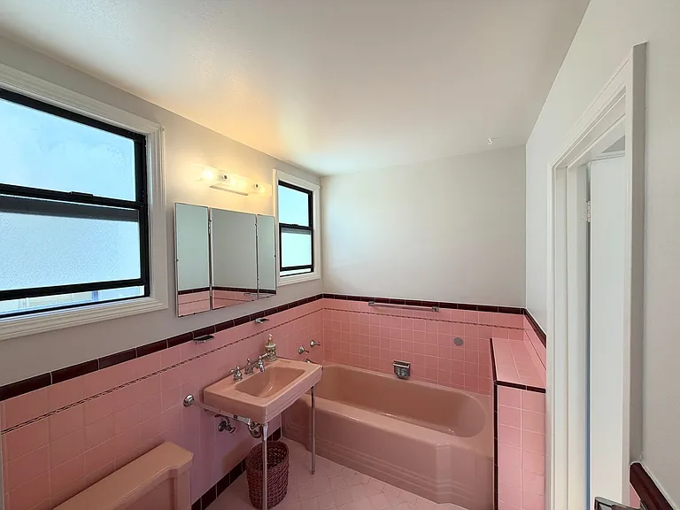 955 Lawton St — Photo 19