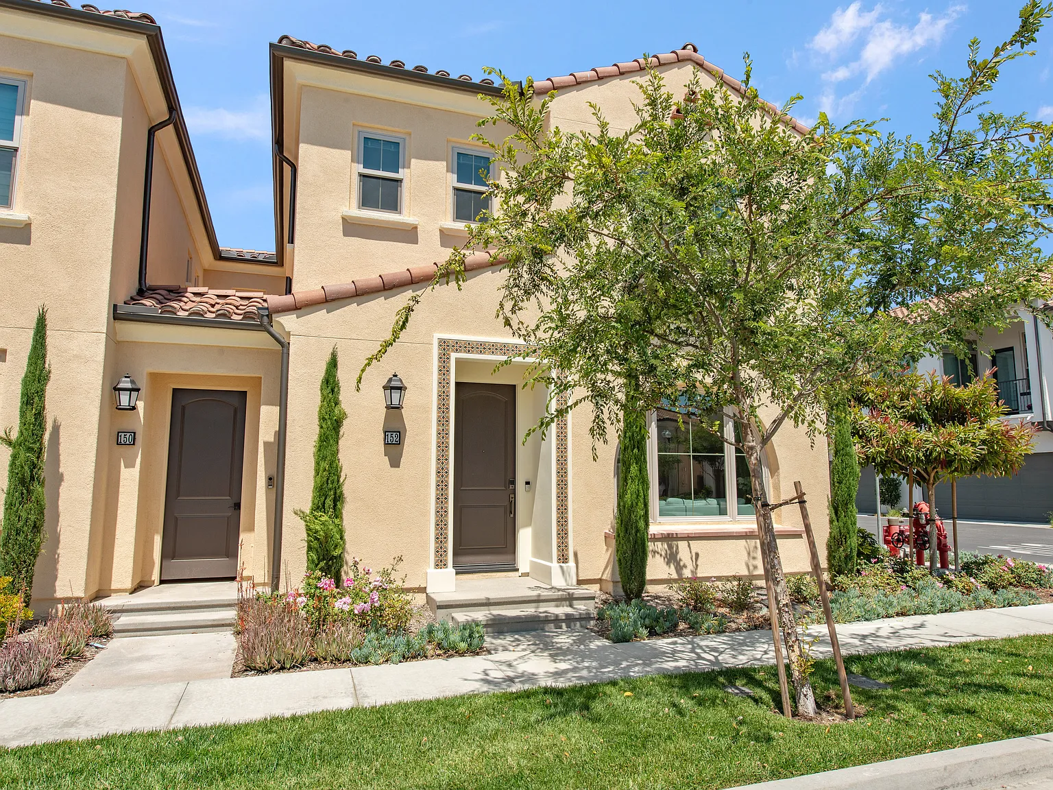 3 bed, 3.5 bath, 2140 sqft, $5,500 — Photo 2
