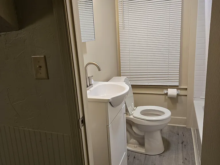 524 Spruce St #4 — Photo 1