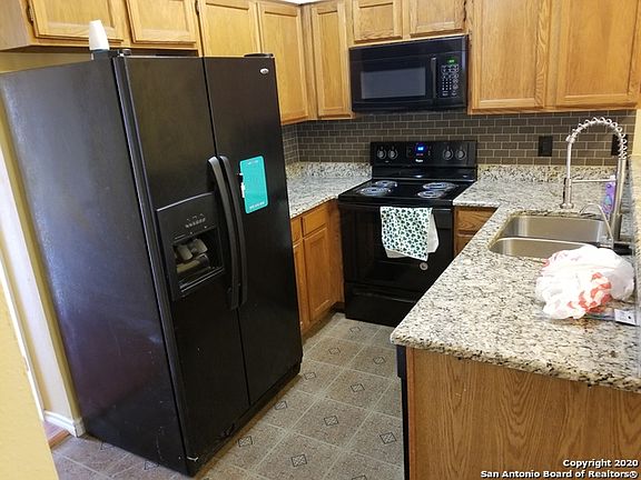 5th image of 12216 Apricot Dr
