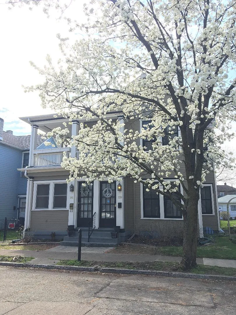 141 La Belle St — Photo 2