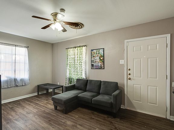 4th image of 3215 Avenue S