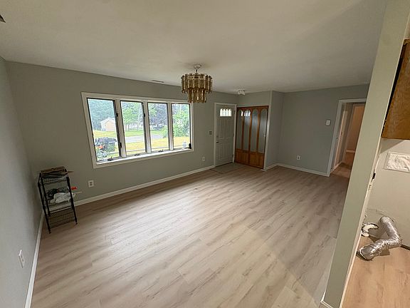 2nd image of 27 Winslow Ave