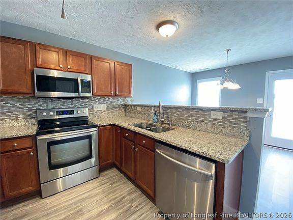 4th image of 117 Scranton Ct