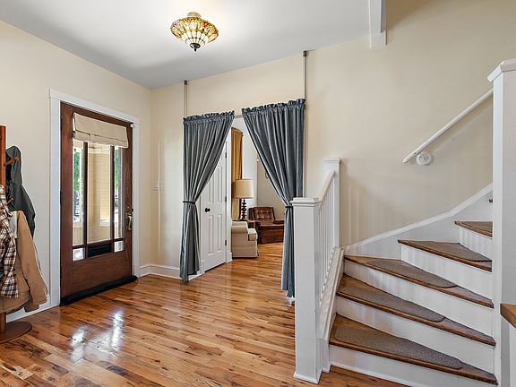 5th image of 2424 Birdsall St
