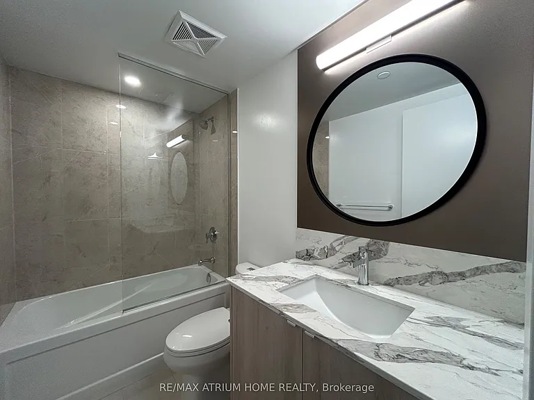 771 Yonge St #505 — Photo 9
