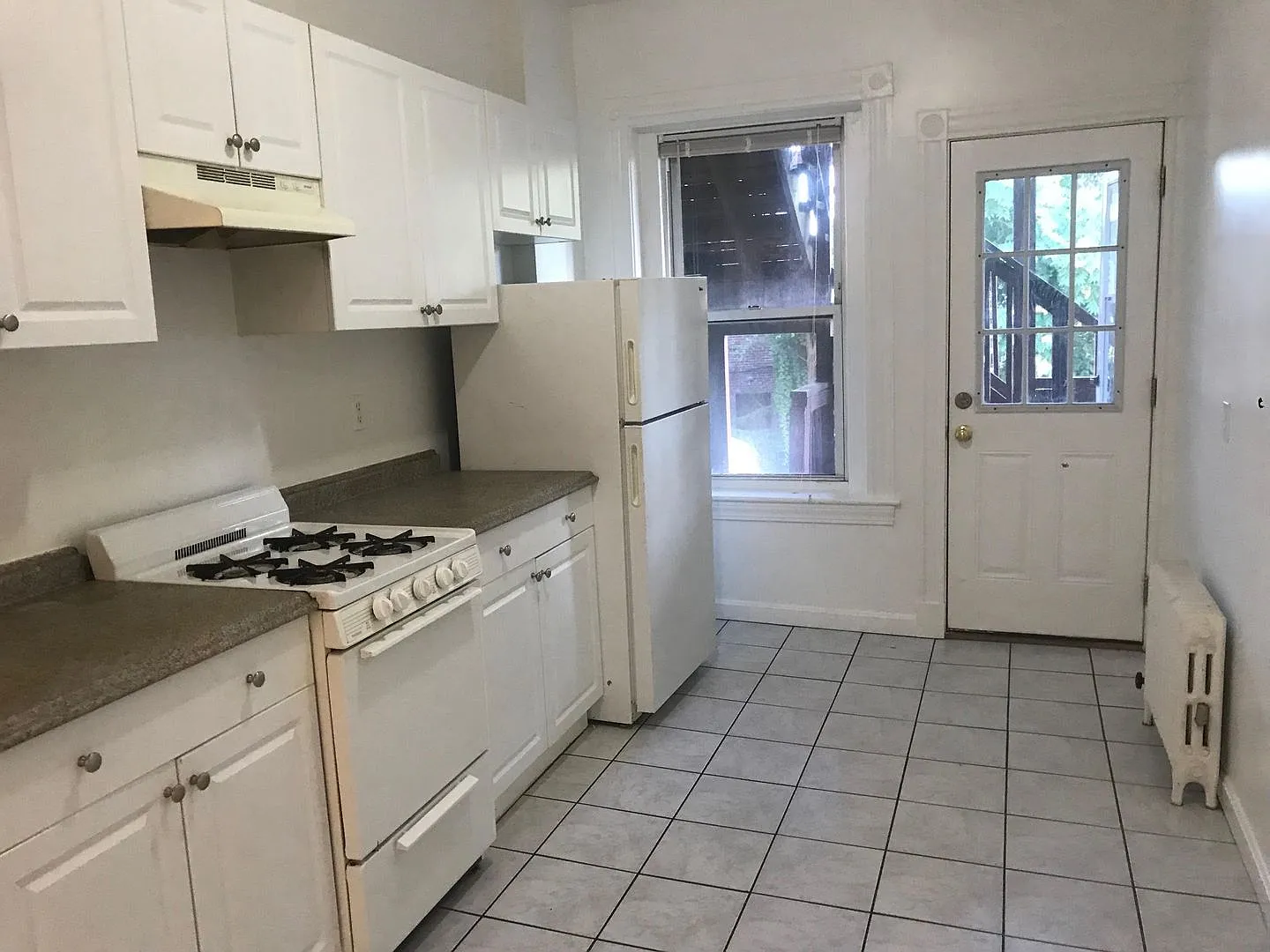Nice 3 bed in Allston — Photo 1