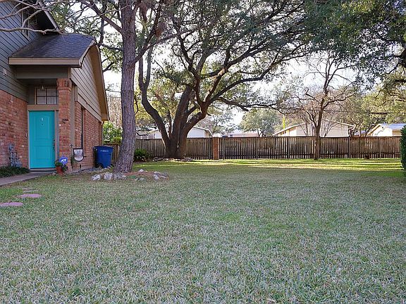 4th image of 8600 Cima Oak Ln #B-16