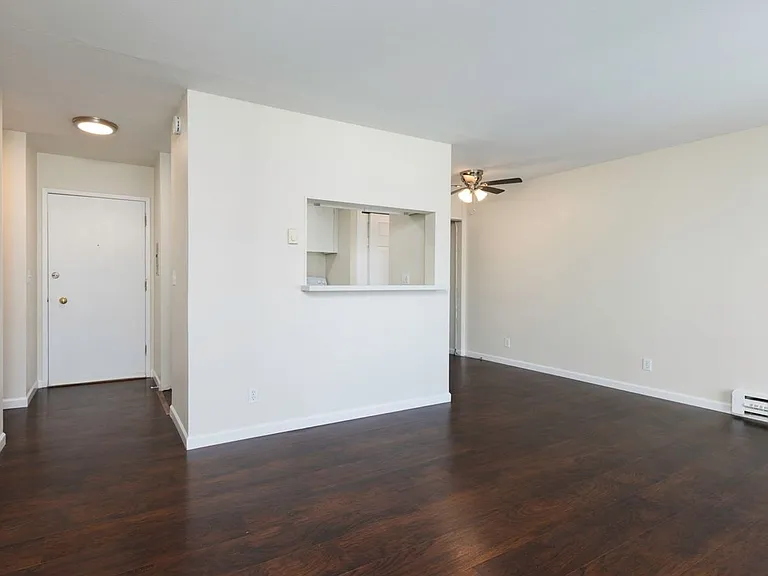 Cordova Apartments — Photo 60