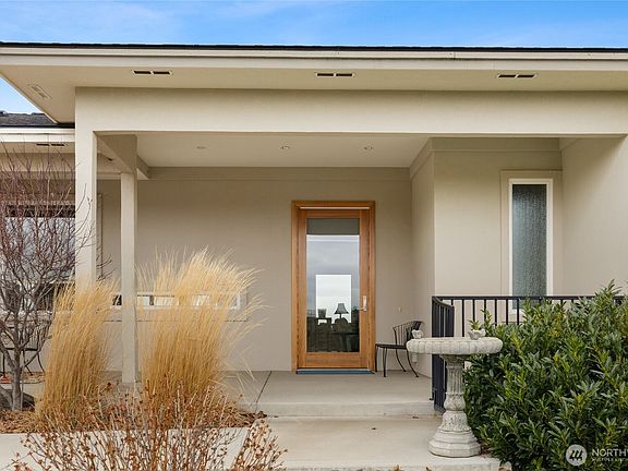 4th image of 341 Stonegate Drive