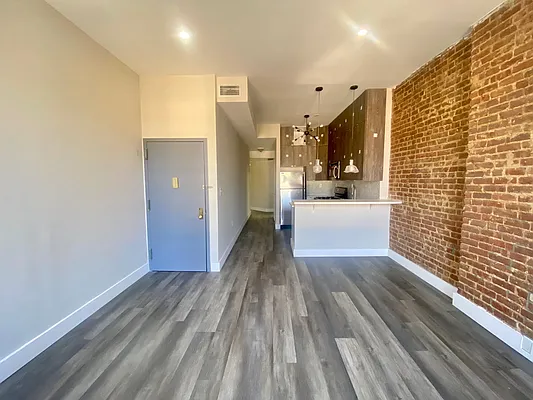 Rented by Dream Space Realty | media 14