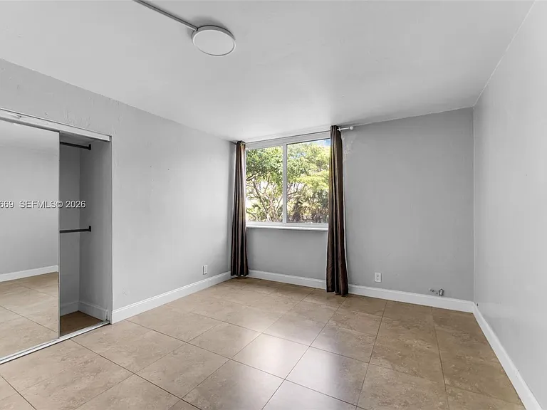 9001 SW 77th Ave #C202 — Photo 12