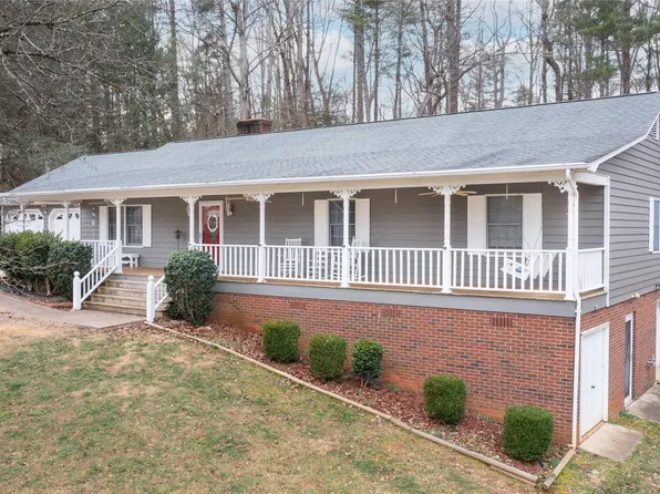 406 Timberline Dr, Morganton, NC 28655