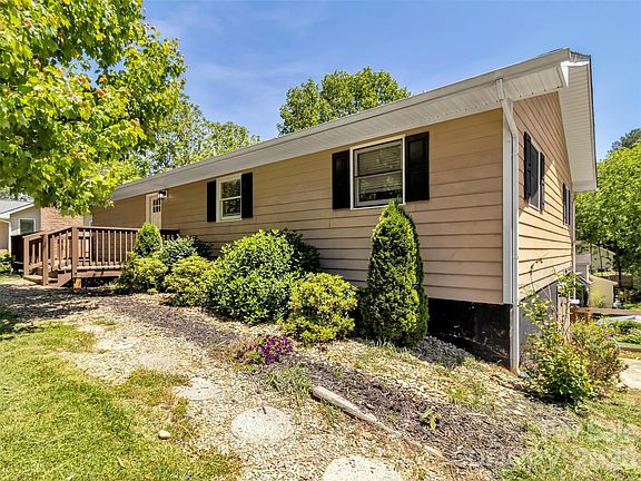 4th image of 252 Oak Park Dr