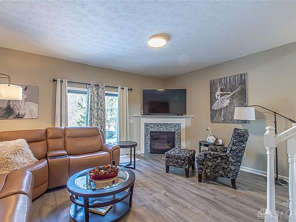 5th image of 3164 Cobblestone Ln