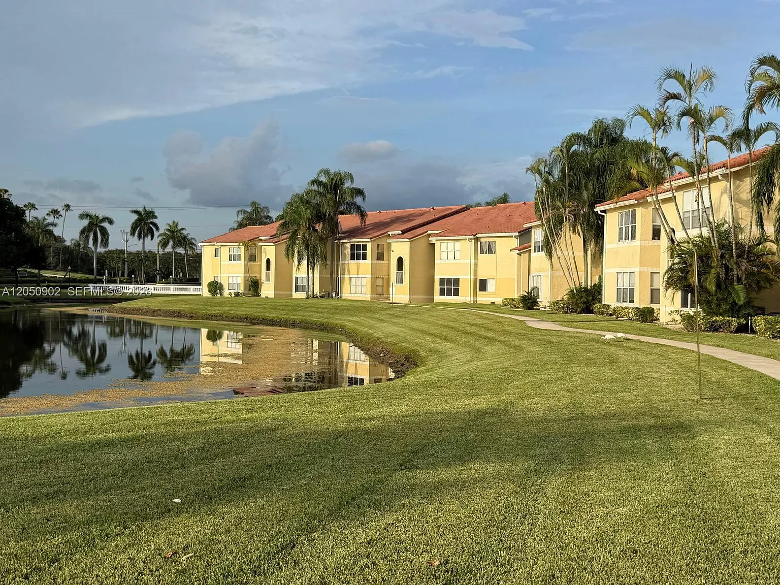 Isles At Lago Mar Condo — Photo 4