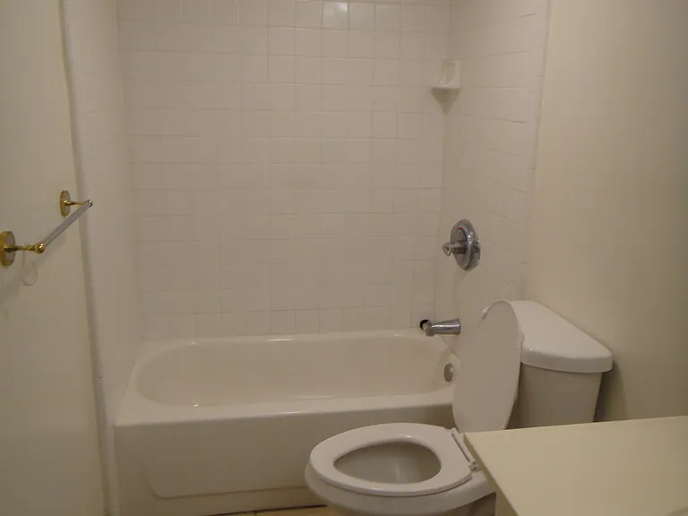 1717 Keeaumoku St — Photo 7