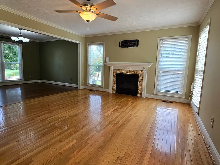 4488 Penhurst Ct — Photo 10