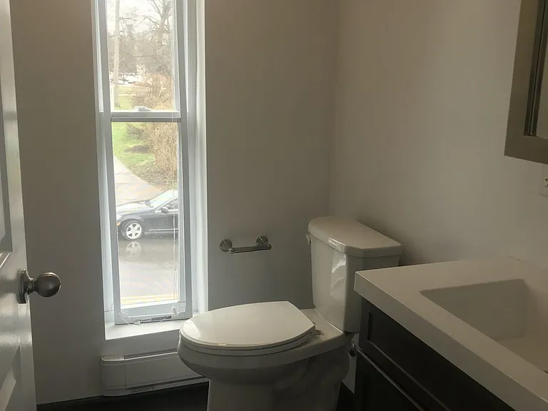 61 Chestnut St #2D — Photo 7