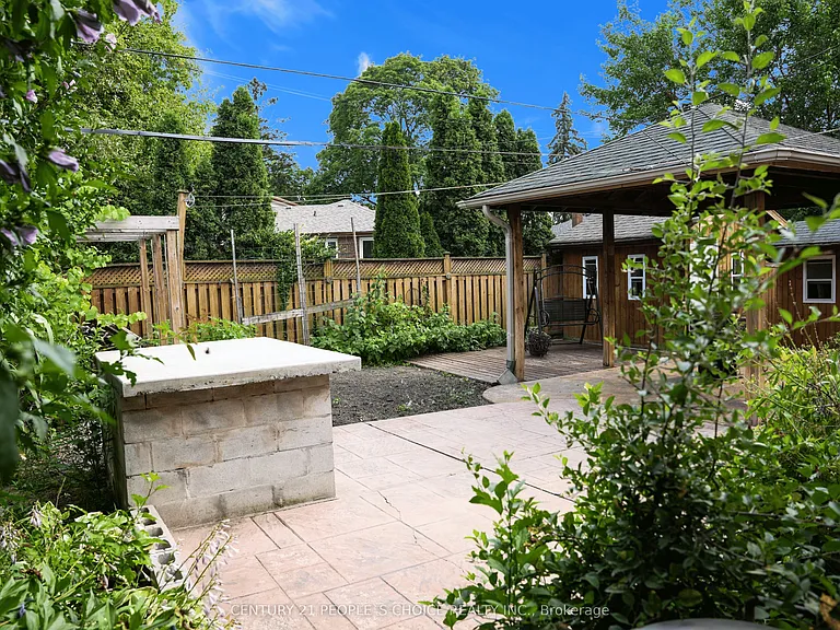 7 N Heights Rd — Photo 19