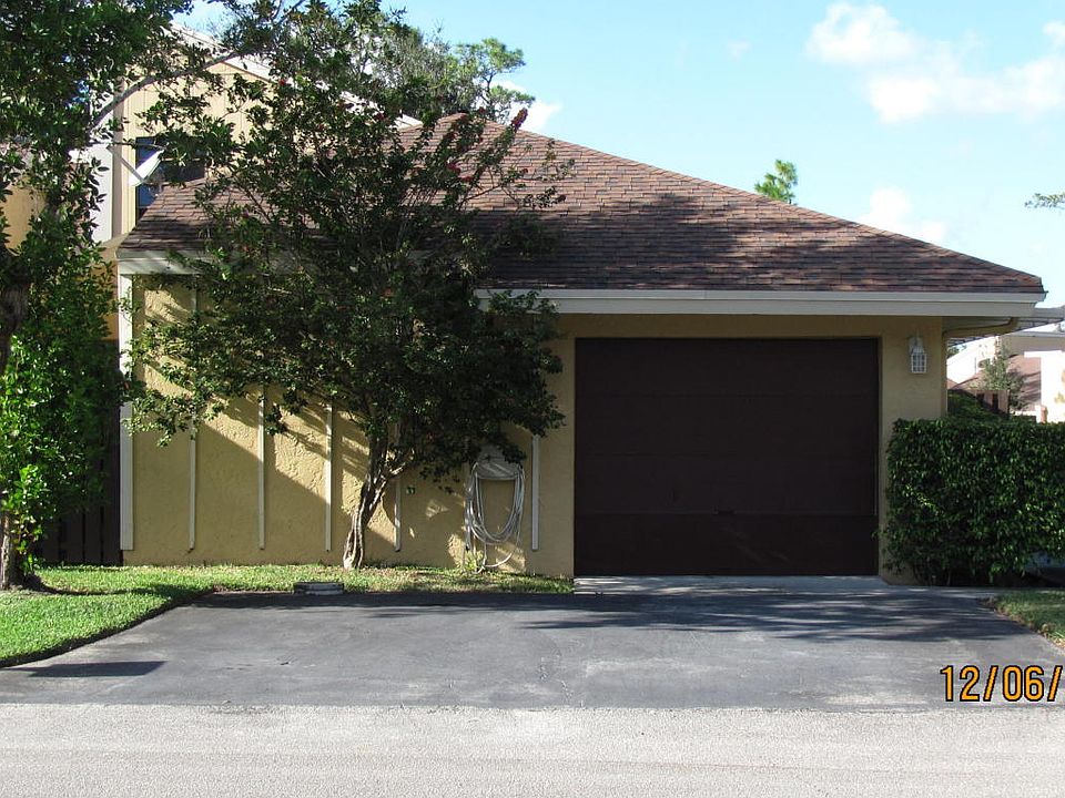 Home For Sale In Loggers Run