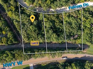 3 Falcon Ln, Lake Ozark, MO 65049