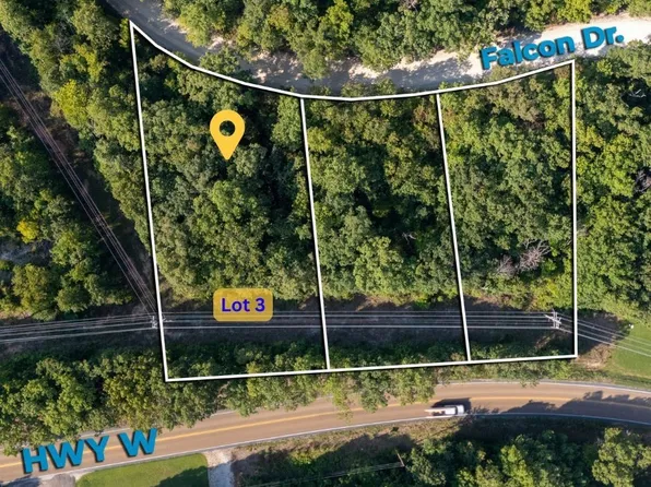 3 Falcon Ln, Lake Ozark, MO 65049
