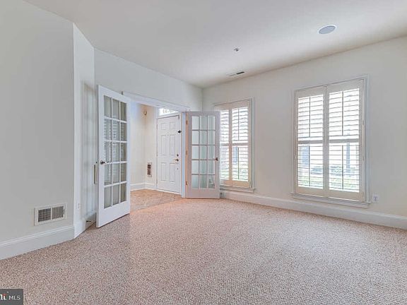 5th image of 1830 Potomac Greens Dr