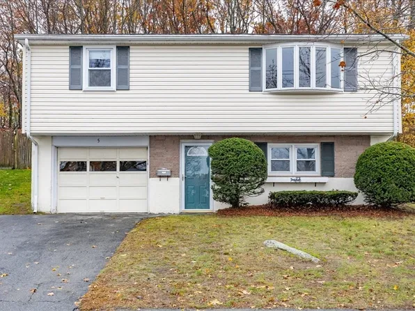 5 Louis Rd, Peabody, MA 01960