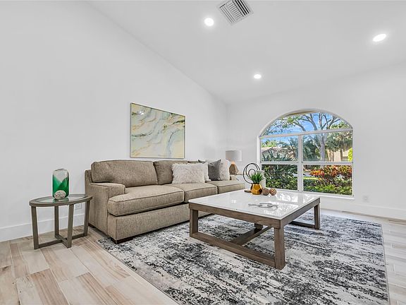 4th image of 9244 NW 43rd Court